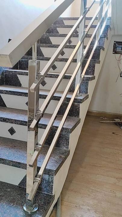 Garde-corps à lisses sur granit gris