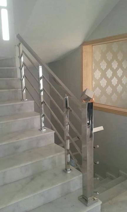 Garde-corps de hall, lisses et poteaux