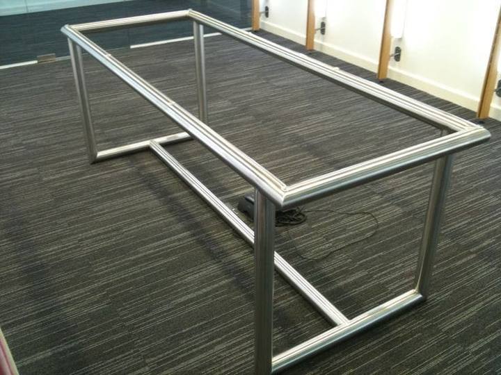 Structure de table avant pose du plateau