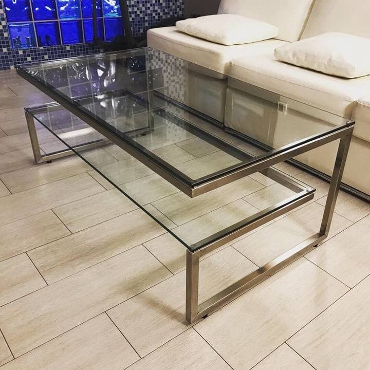 Table basse, piètement inox et plateau verre